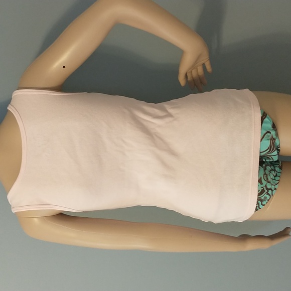 Old Navy Ribbed Tank Top - Picture 3 of 4